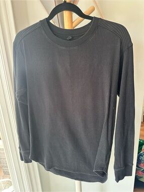 Uniqlo Men’s Black Ribbed Long-Sleeve Crewneck Shirt Soft Size Small